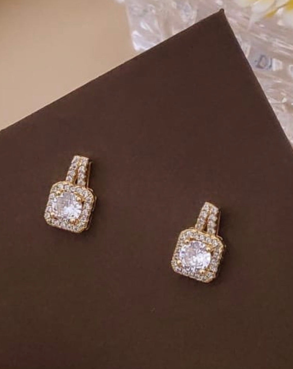 Nova Shine Studs