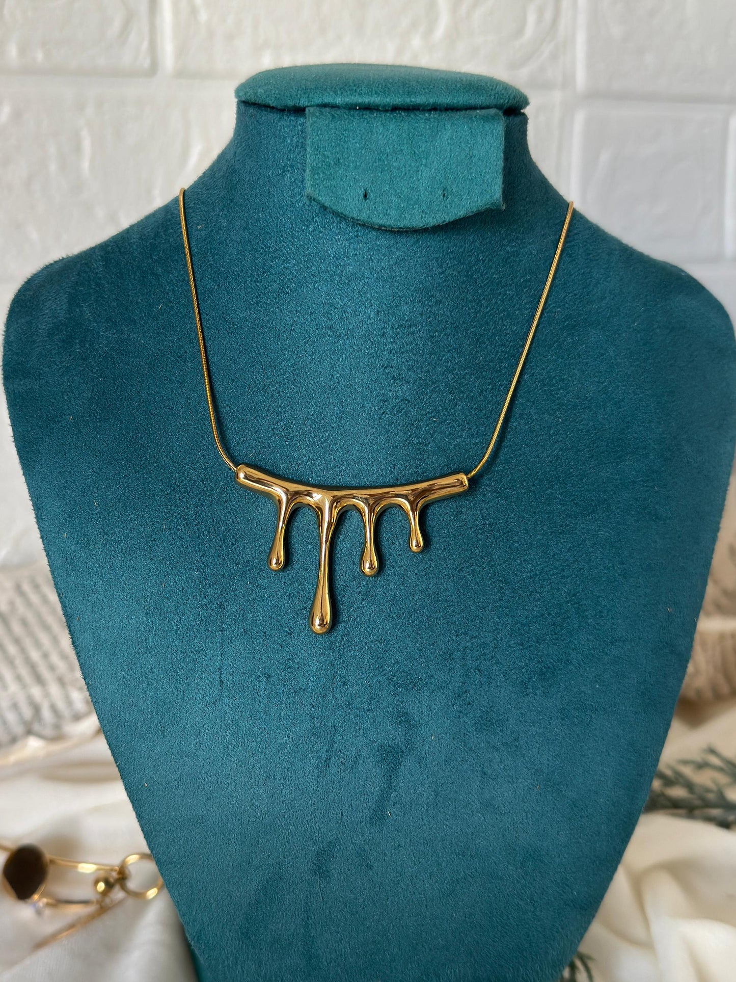 Bleeding Branch Pendant - Statement Necklace