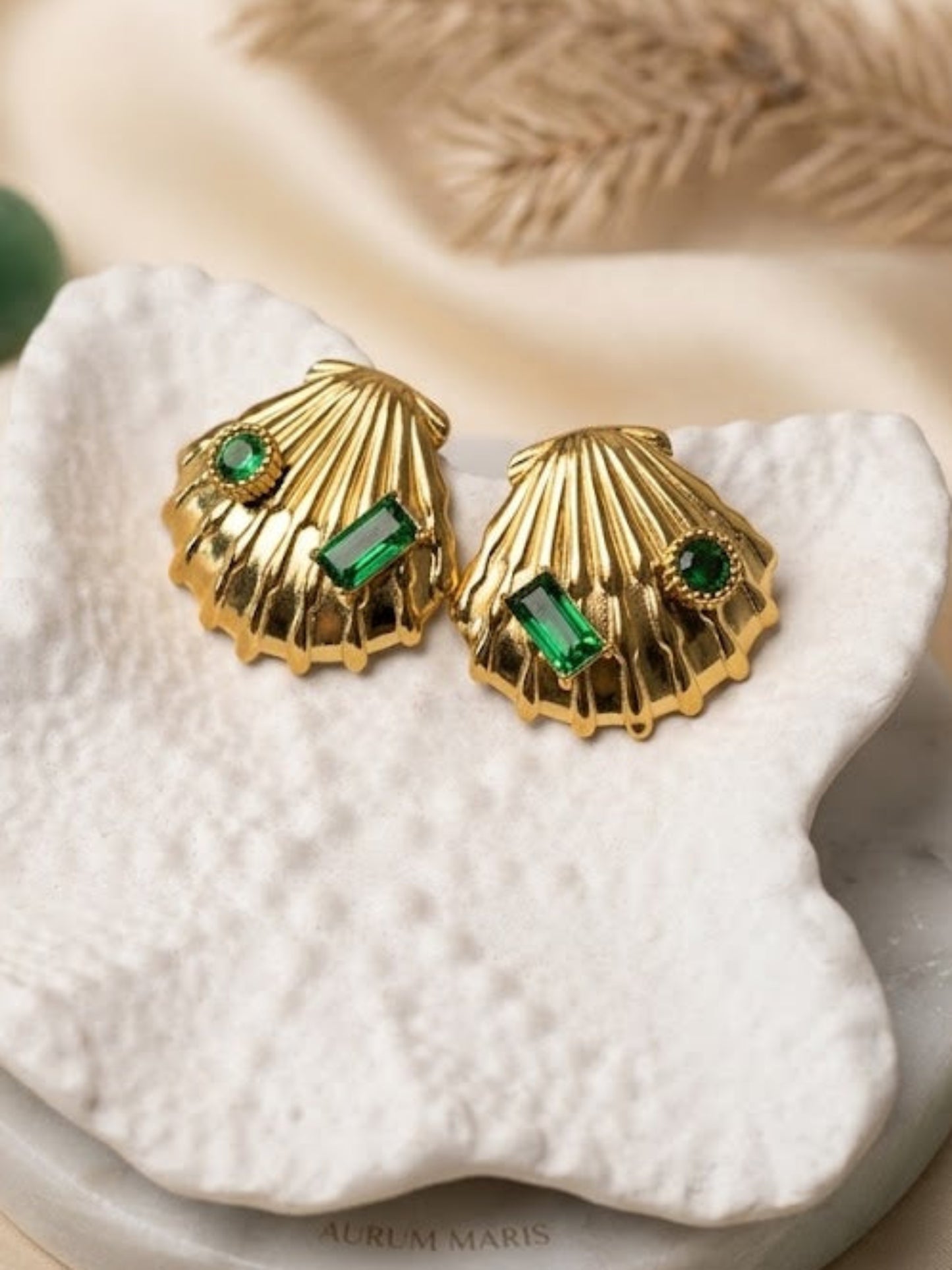 Seashell Emerald Stud